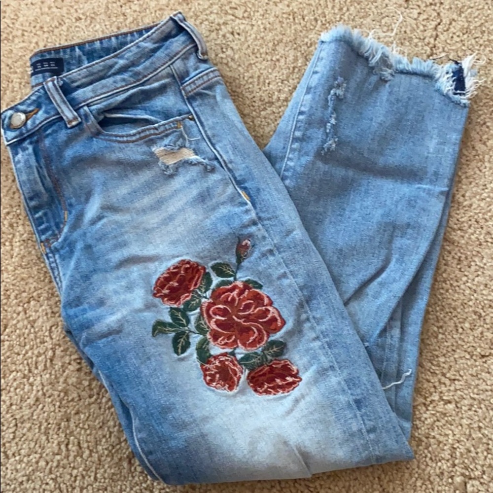 Zara Basic Denim Embroidered Crop - image 7
